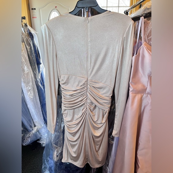 NWT Vince Camuto gold rushed bodycon size 8 - Picture 7 of 10